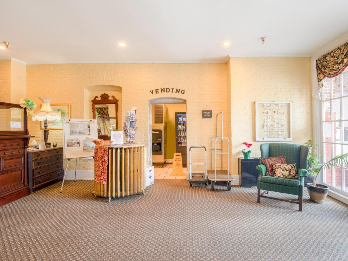 The Belmont Inn By Oyo Abbeville エクステリア 写真